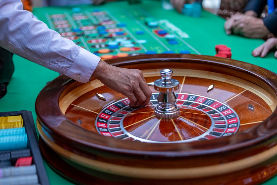 Allbet真人棋牌游戏的历史与文化探索